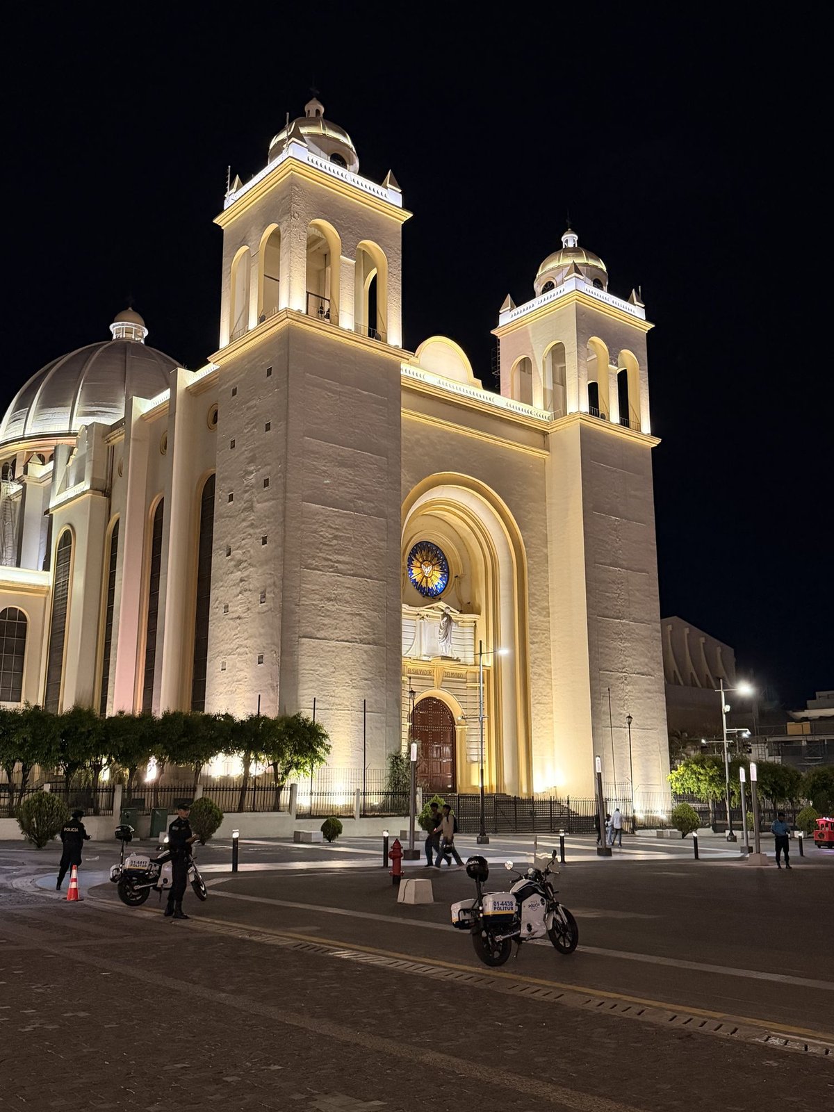 The illuminated Catedral Metropolitana on Plaza Gerardo Barrios in San Salvador at night