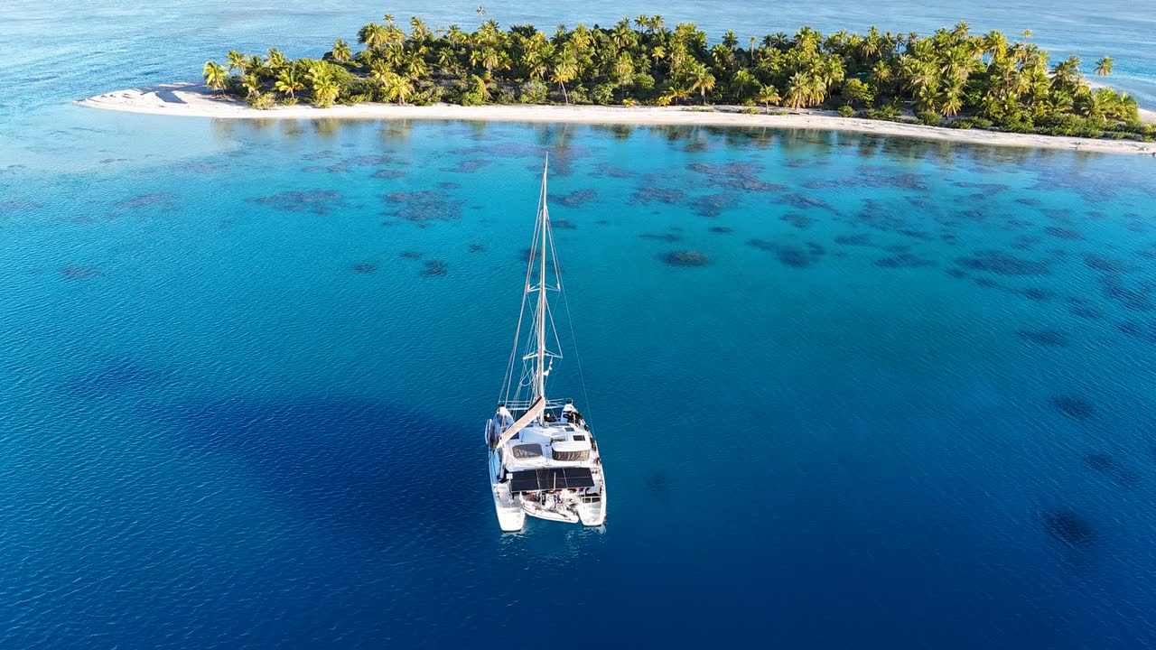 Some Tuesday at anchor off Motu Rua Vahine, Apataki
